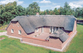 Nice Home In Væggerløse With Sauna